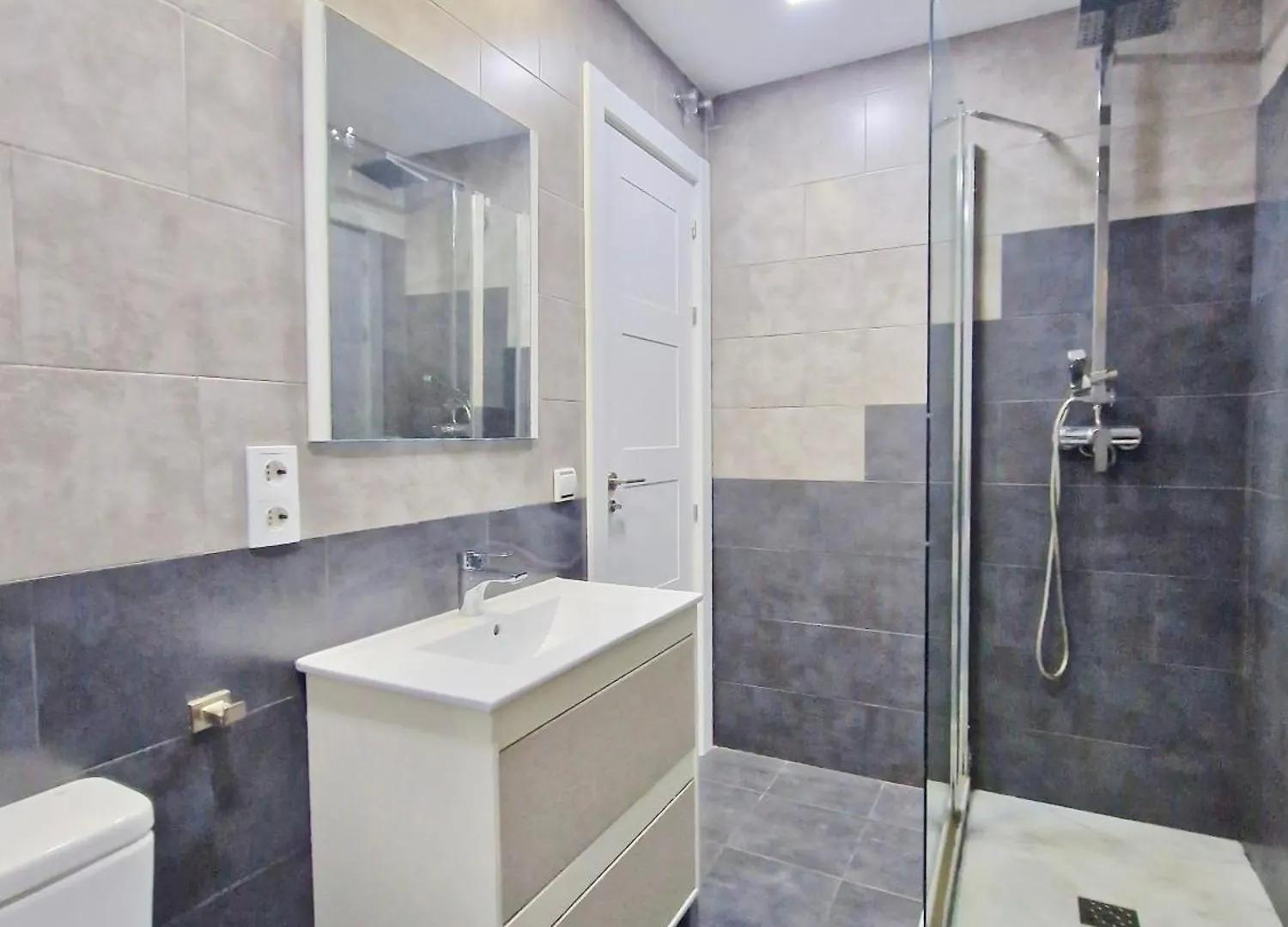 아파트 Sr Malagueta Beach Front Wonderful Sea View 말라가