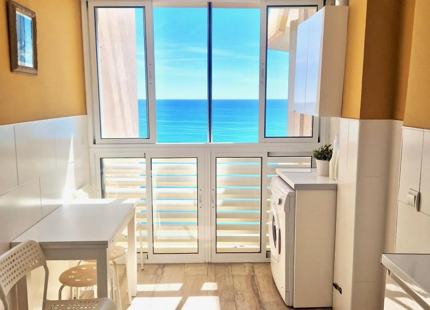 아파트 Sr Malagueta Beach Front Wonderful Sea View 말라가 스페인